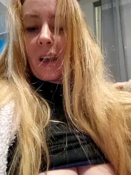 VictoriaMiami online show from December 8, 12:40 am