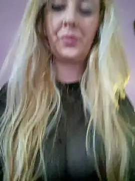 Snapshot of VictoriaMiami chatting on February 8, 11:46 am VictoriaMiami online show from February 8, 11:46 am