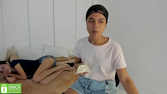 Snapshot of sexychanell_18 chatting on December 26, 3:53 pm sexychanell 18 online show from December 26, 3:53 pm
