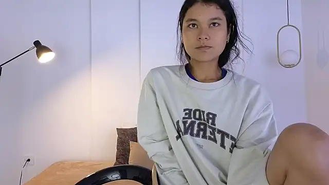 sexychanell 18 online show from April 15, 1:18 pm