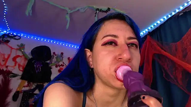 pussytight pervert online show from October 21, 11:05 pm