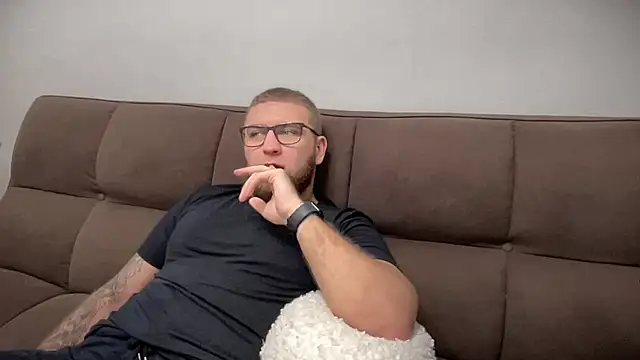 Snapshot of Bear_bear_ chatting on December 27, 3:42 am Bear bear online show from December 27, 3:42 am