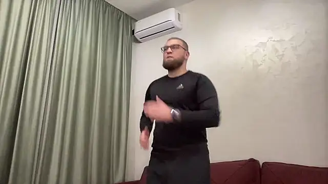 Snapshot of Bear_bear_ chatting on February 10, 4:14 pm Bear bear online show from February 10, 4:14 pm