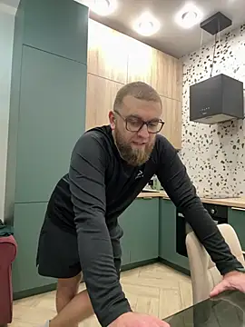 Snapshot of Bear_bear_ chatting on February 23, 4:13 pm Bear bear online show from February 23, 4:13 pm