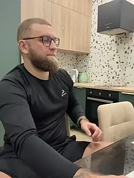 Snapshot of Bear_bear_ chatting on February 25, 5:58 pm Bear bear online show from February 25, 5:58 pm