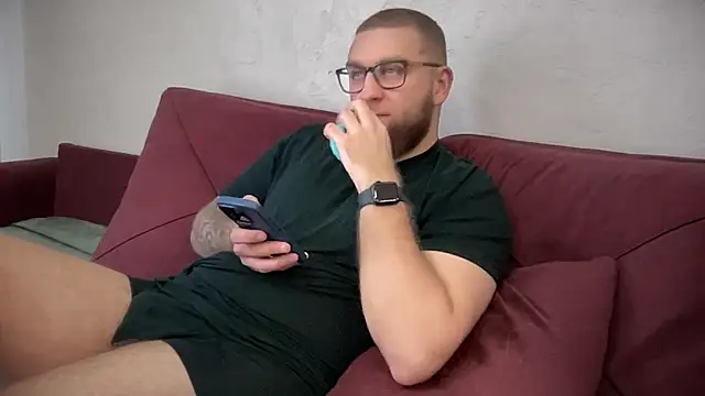 Snapshot of Bear_bear_ chatting on March 21, 10:17 am Bear bear online show from March 21, 10:17 am