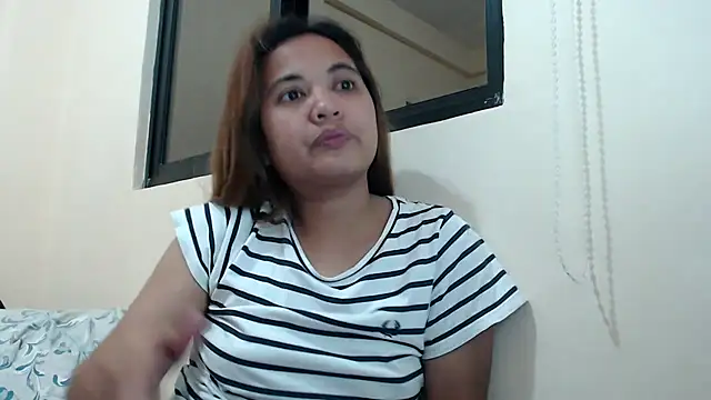 Snapshot of xTheLastVIRGINx chatting on November 21, 2:49 pm xTheLastVIRGINx online show from November 21, 2:49 pm