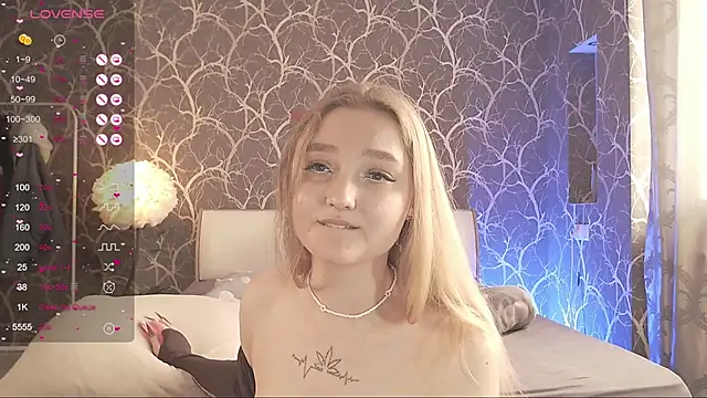 MiaMiaMeow online show from March 21, 1:48 pm