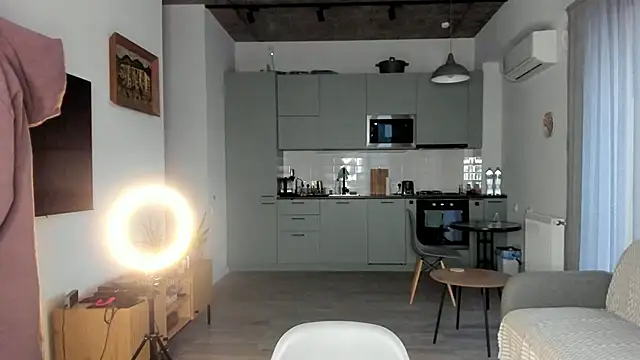 julias tapes online show from January 22, 2:14 pm