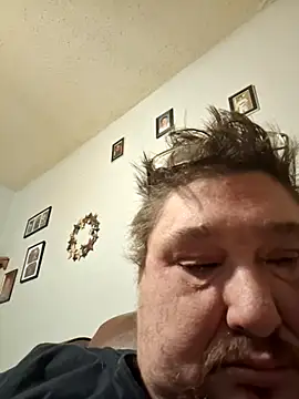 Snapshot of danman1979999 chatting on January 11, 12:37 am danman1979999 online show from January 11, 12:37 am