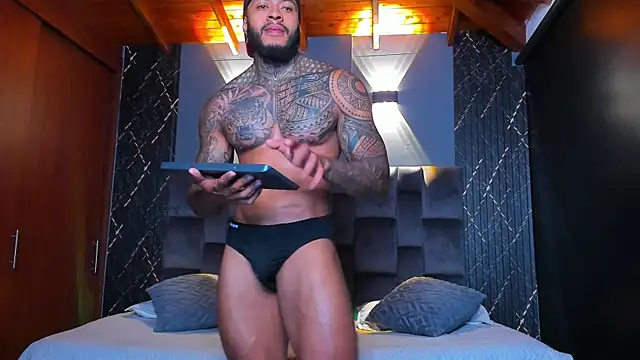 muscle man16 online show from January 16, 5:01 pm