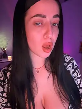 Emylia online show from January 6, 11:31 pm