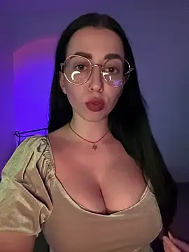 Emylia online show from November 11, 6:41 pm