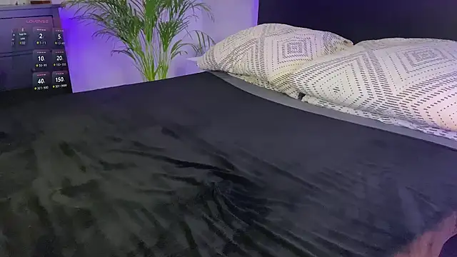 spottyyy online show from December 16, 5:43 pm