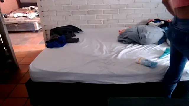 valeriaswang Lucas online show from March 17, 7:28 pm