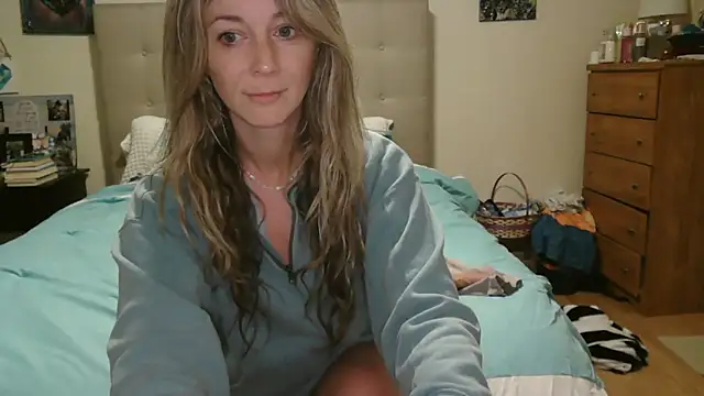 Heyitsmee33 online show from April 27, 10:13 am