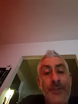 Snapshot of cuci45 chatting on February 21, 11:17 pm cuci45 online show from February 21, 11:17 pm