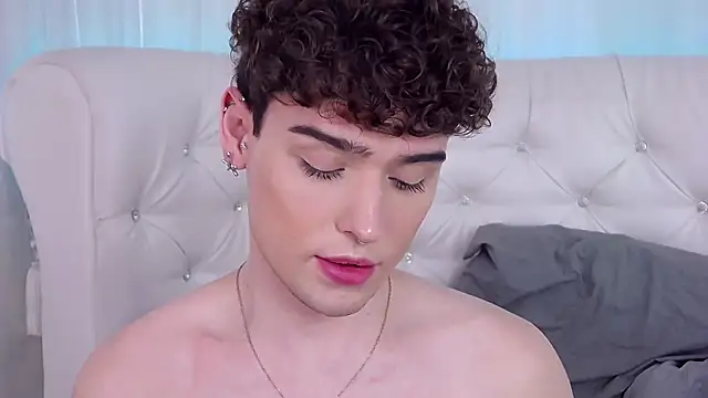 RobbyCharming online show from November 12, 3:45 pm