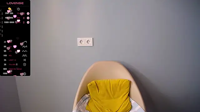 Snapshot of BubbbleGumm chatting on November 5, 8:03 am BubbbleGumm online show from November 5, 8:03 am