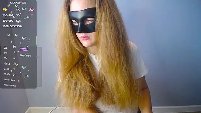 Snapshot of BubbbleGumm chatting on November 12, 7:42 am BubbbleGumm online show from November 12, 7:42 am