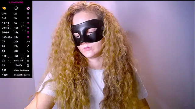 Snapshot of BubbbleGumm chatting on November 29, 8:12 pm BubbbleGumm online show from November 29, 8:12 pm