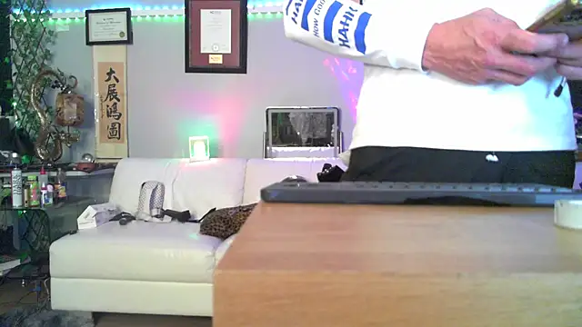 OSIRlS online show from October 18, 10:27 am