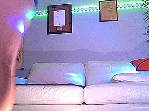 OSIRlS online show from December 18, 1:50 pm