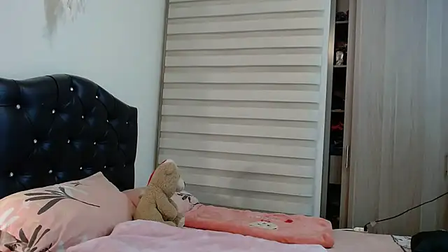 gooddes303salome online show from January 8, 4:04 am