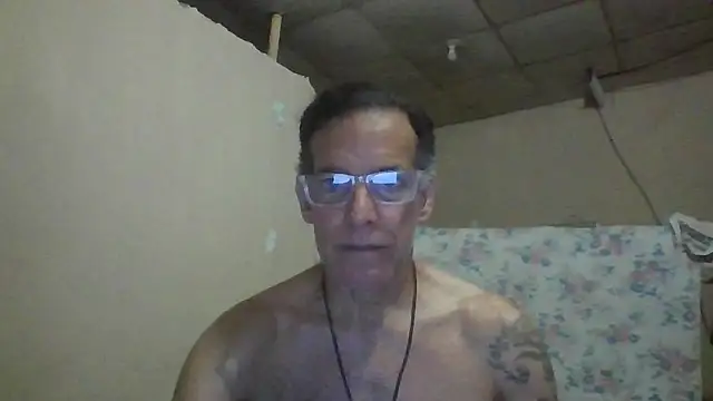 Snapshot of CaptainFox chatting on June 15, 11:29 pm CaptainFox online show from June 15, 11:29 pm