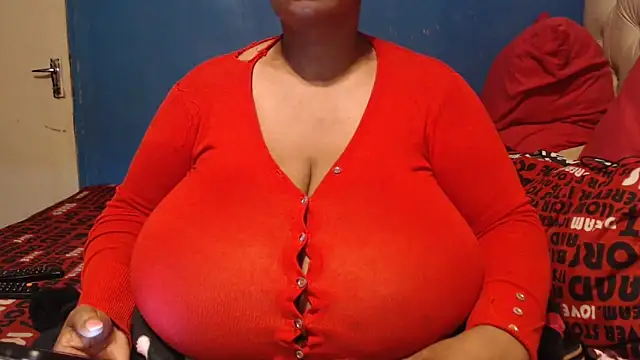 Snapshot of CUTEFIRMMELONSS chatting on November 6, 7:15 pm CUTEFIRMMELONSS online show from November 6, 7:15 pm