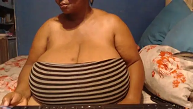 CUTEFIRMMELONSS online show from February 2, 8:40 pm