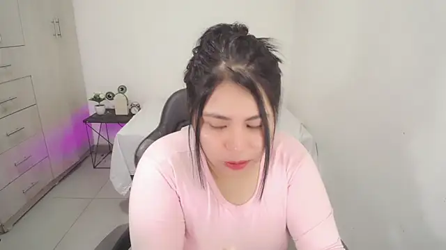 Youlittlepervertt  online show from February 5, 2:38 am