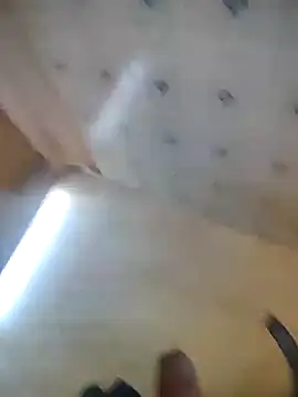 Snapshot of Deshilund9 chatting on December 6, 8:26 am Deshilund9 online show from December 6, 8:26 am