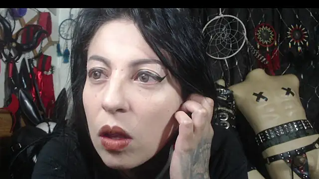 Snapshot of Astartexxx chatting on June 15, 6:04 am Astartexxx online show from June 15, 6:04 am
