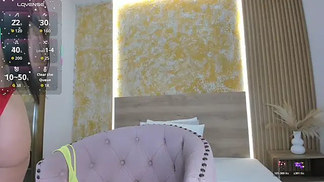 Valentina Ross  online show from December 4, 11:30 am