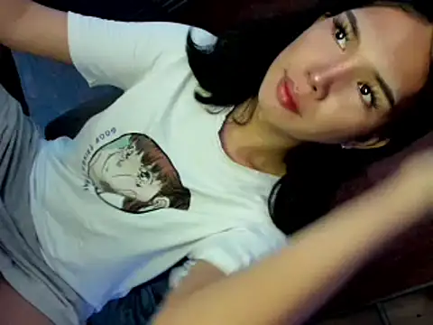 Snapshot of mav1s_ chatting on October 28, 11:40 pm mav1s online show from October 28, 11:40 pm