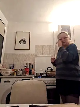 She-devilx online show from November 28, 10:23 pm