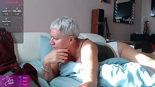 roxana brooks online show from October 9, 6:55 am