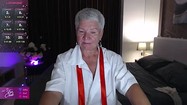 Snapshot of roxana_brooks chatting on January 9, 1:36 pm roxana brooks online show from January 9, 1:36 pm