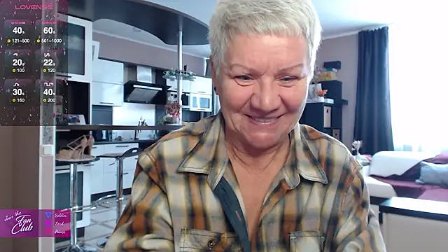 Snapshot of roxana_brooks chatting on February 5, 8:19 am roxana brooks online show from February 5, 8:19 am