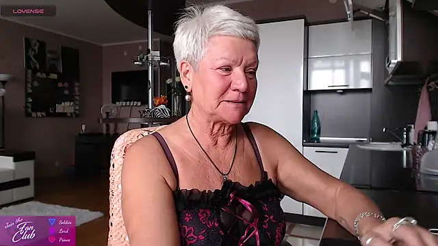 roxana brooks online show from July 22, 9:12 am