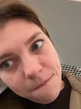 ValenciaShock online show from February 6, 6:51 am