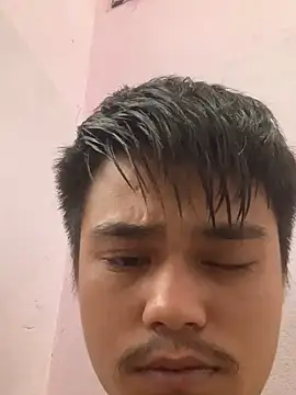 Hullax online show from November 2, 2:03 am