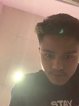 Hullax online show from March 21, 3:00 am