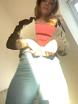 Snapshot of TalullaX chatting on November 10, 3:11 pm TalullaX online show from November 10, 3:11 pm