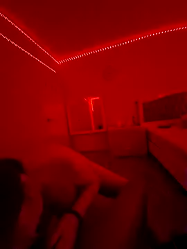 Sweetieboi04 online show from April 22, 1:34 pm