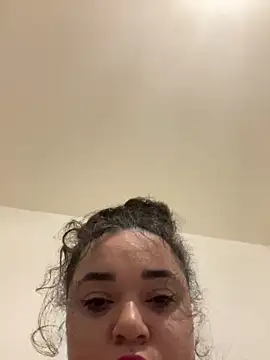 Snapshot of peaches006 chatting on January 25, 12:06 am peaches006 online show from January 25, 12:06 am