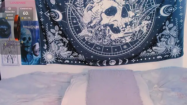 Lexxxxx  online show from October 14, 8:20 pm