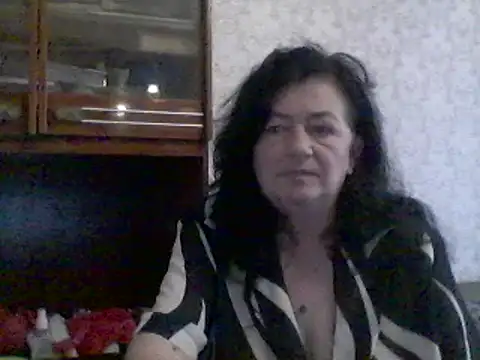 GypsiQueen2 online show from March 10, 10:26 am