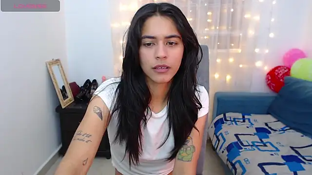 imSophia online show from February 28, 7:37 pm